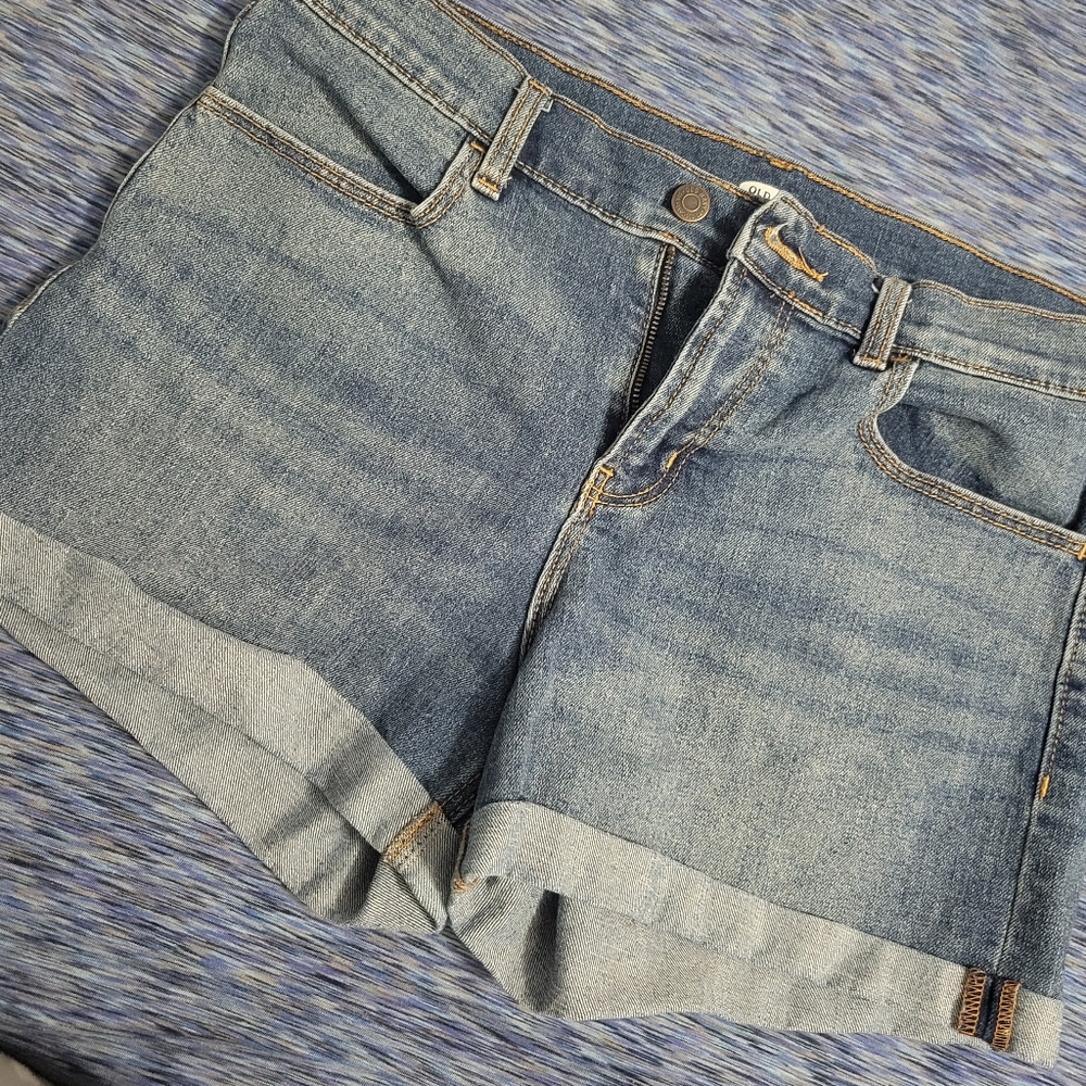 Old Navy Shorts. Mid rise. Size 10